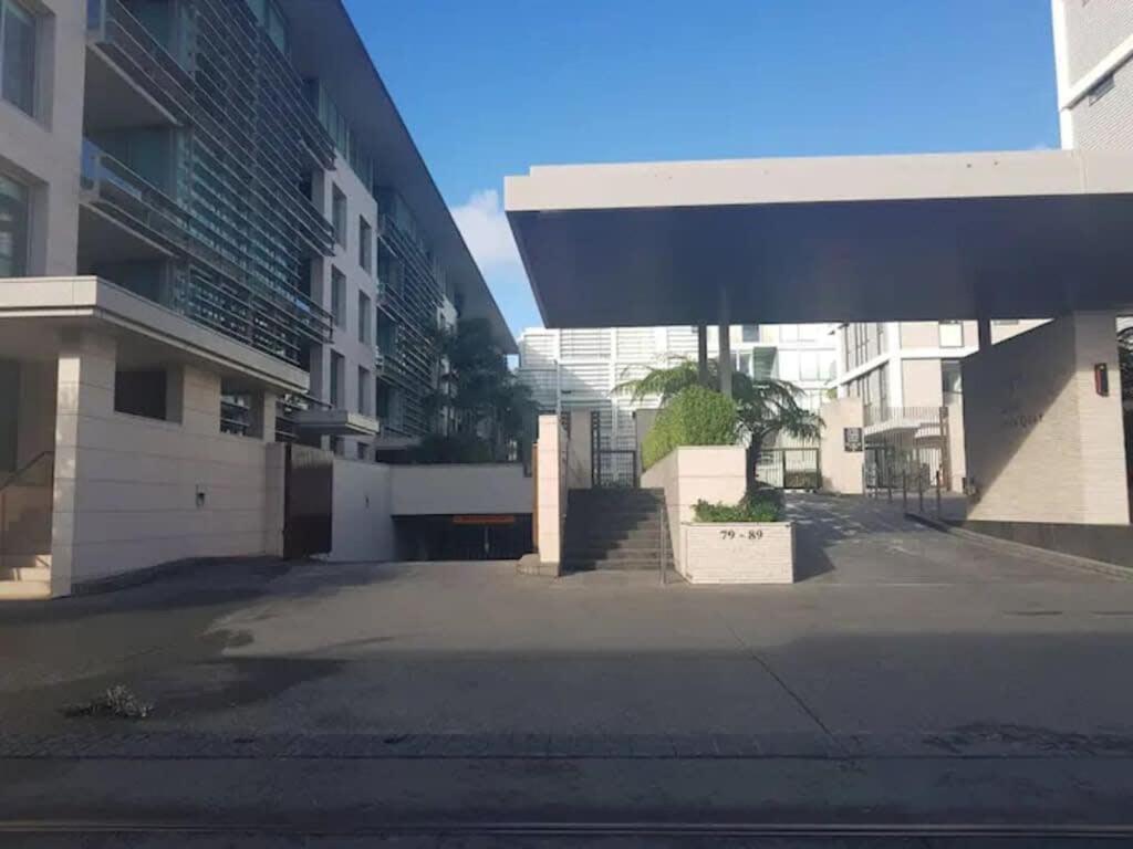 Appartamento Wynyard Viaduct Habour 2 Brm 2 Bath And Carpark Auckland Esterno foto
